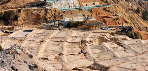 peking-setzt-exportverbot-von-halbleitermetallen-an-usa-aus