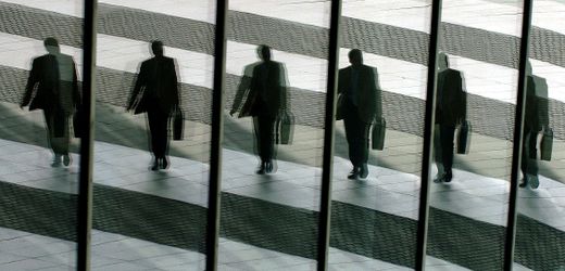 managerinnen-sind-weniger-zufrieden-als-manager