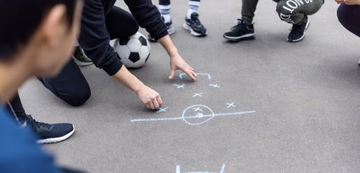 (hbm+)-wie-auch-viel-beschaftigte-fuhrungskrafte-ihre-teammitglieder-coachen-konnen