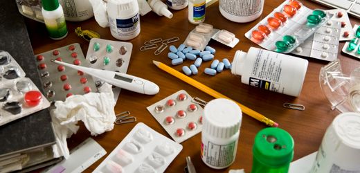 (hbm+)-neue-studie:-warum-trotz-krankheit-zu-arbeiten-die-produktivitat-senkt