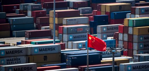 trotz-us-zollen:-chinas-exportuberschuss-uberschreitet-erstmals-die-billionenmarke
