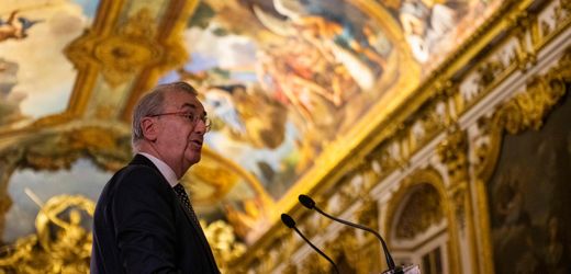 frankreich:-notenbankchef-francois-villeroy-de-galhau-tritt-vorzeitig-zuruck