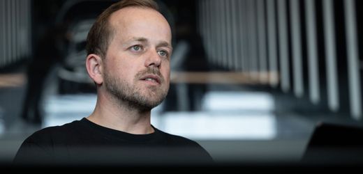 tesla:-ig-metall-zeigt-werksleiter-andre-thierig-in-grunheide-an