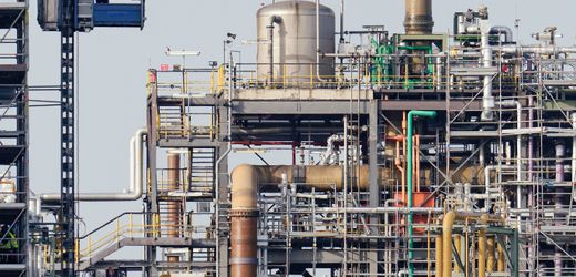 basf:-chemiekonzern-verscharft-sparkurs-und-kurzt-investitionen