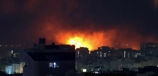 Iran-Konflikt: USA und Israel verstärken Angriffe – Ölpreise steigen weiter