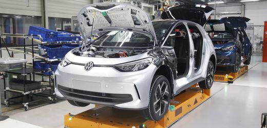 volkswagen:-vw-ruft-fast-100.000-e-autos-wegen-brandgefahr-zuruck