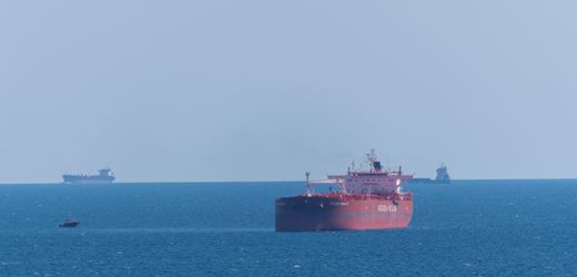 schwarzes-meer:-tanker-mit-ol-aus-russland-explodiert