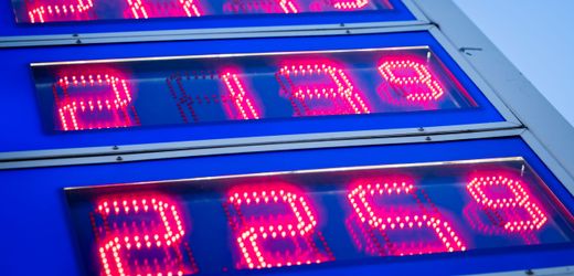 hohe-spritpreise:-okonomen-kritsieren-entlastungspaket