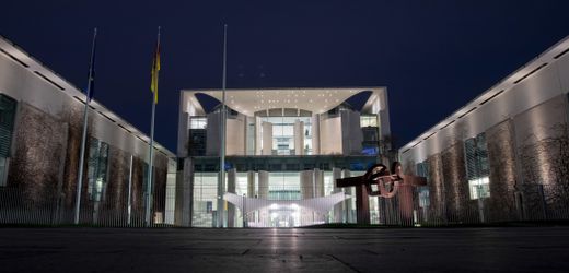 stark-defense:-juristin-aus-dem-kanzleramt-wechselt-zu-start-up-fur-kamikazedrohnen