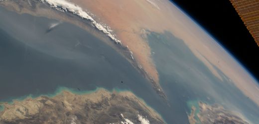 irankrieg:-revolutionsgarden-greifen-mehrere-frachter-in-der-strase-von-hormus-an