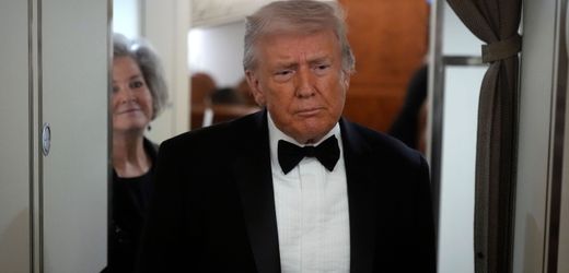 donald-trump:-trump-erhoht-zolle-auf-eu-pkw-und-lkw-auf-25-prozent
