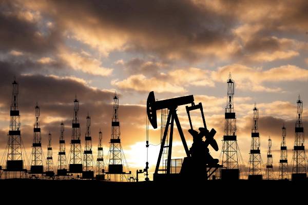 Oil 2025: A tailwind for Trump as Wall Street projects lower crude prices – Yahoo Finance