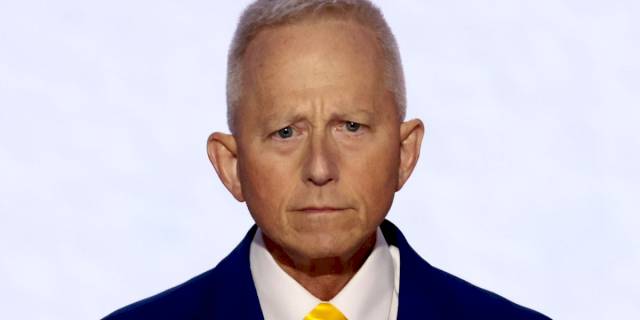 Democrat-Turned-MAGA Republican Spins Heads With Lightning-Fast 180 Regarding Trump – Yahoo! Voices