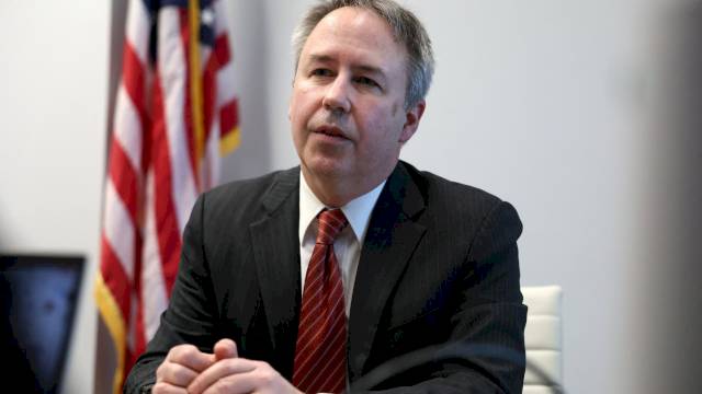 Trump removes director of government ethics office – CNBC