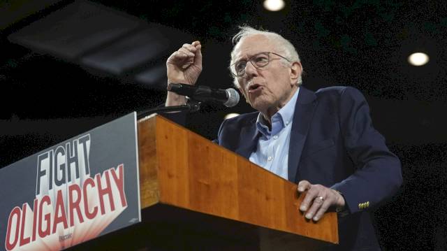 Bernie Sanders is drawing record crowds as he pushes Democrats to ‘fight oligarchy’ – NPR