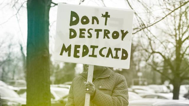 Don’t Believe Trump’s Promises About Protecting the Social Safety Net – The New Yorker