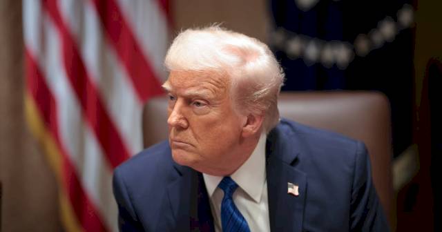 Trump orders an overhaul of how elections are run, inviting a likely legal challenge – Votebeat