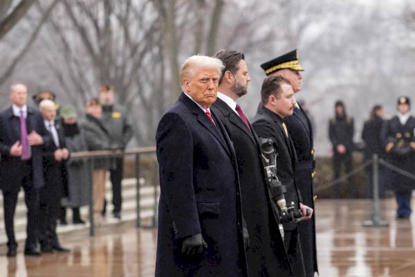 trump-commutes-sentence-for-convicted-ozy-media-founder-–-axios