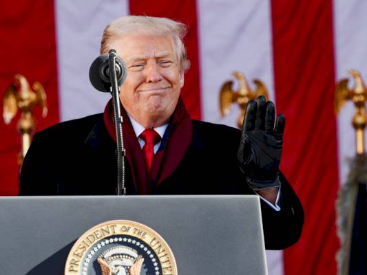 trump-congratulates-republican-leaders-for-‘big-victory’-in-ending-shutdown-–-al-jazeera