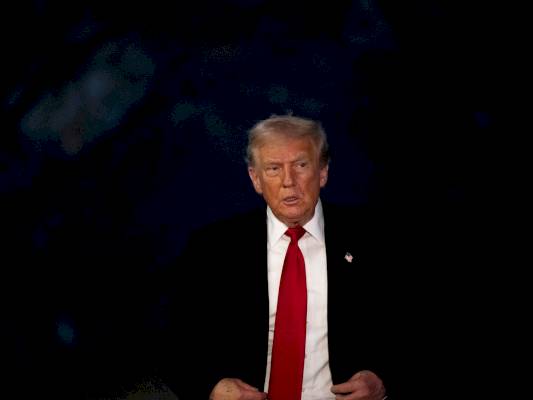 trump-live:-us-house-democrats-release-epstein-emails-before-shutdown-vote-–-al-jazeera