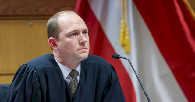 judge-officially-drops-3-charges-in-georgia’s-trump-2020-election-interference-case-–-cbs-news