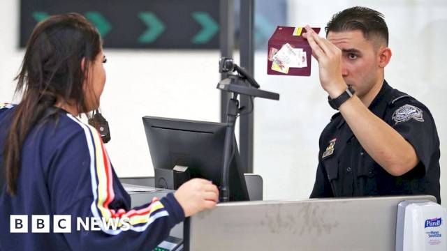 us-could-ask-tourists-for-five-year-social-media-history-before-entry-–-bbc