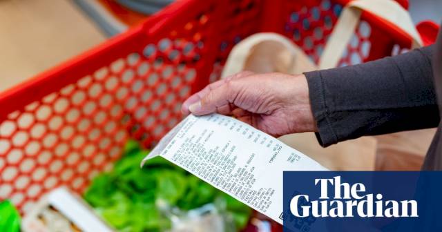 us-voters-linking-climate-crisis-to-rising-bills-despite-trump’s-‘green-scam’-claims-–-the-guardian