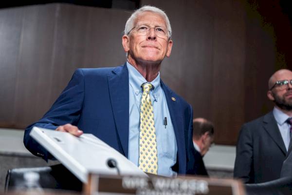 republican-defense-hawks-broke-with-trump-repeatedly-in-2025-–-roll-call