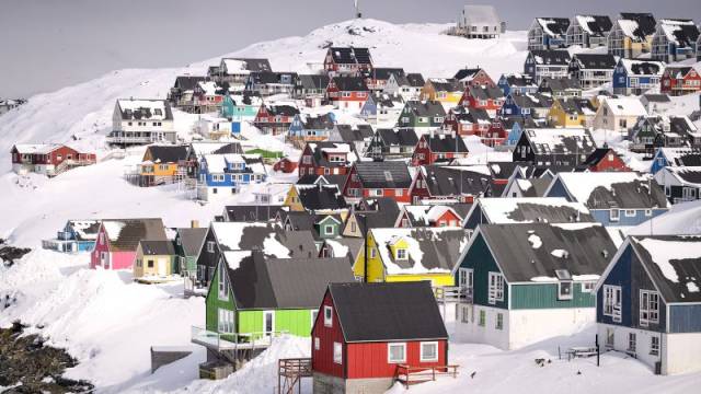 live-updates:-us-discusses-acquiring-greenland-as-trump-moves-to-take-venezuela-oil-–-cnn