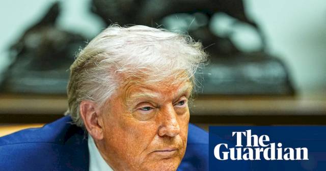 trump-announces-one-year-10%-cap-on-credit-card-interest-rates-–-the-guardian