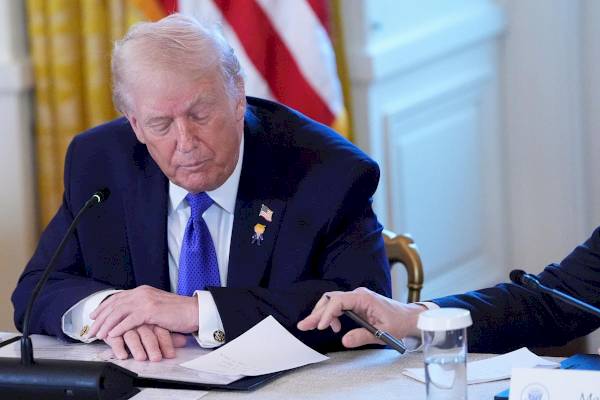 trump’s-call-for-10%-credit-card-cap-aims-at-banks’-crown-jewels-–-yahoo-finance