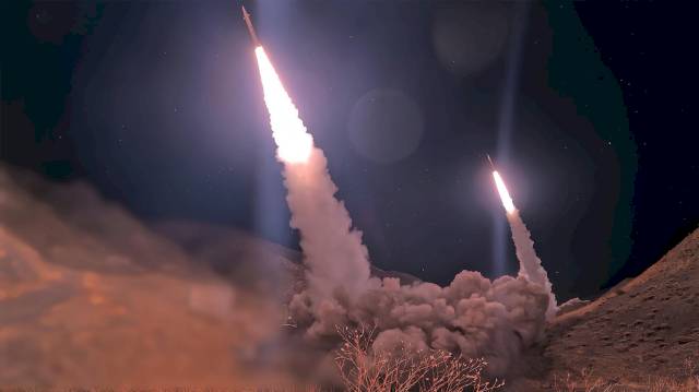 why-trump-hesitates-to-go-to-war-with-iran-–-al-jazeera-centre-for-studies