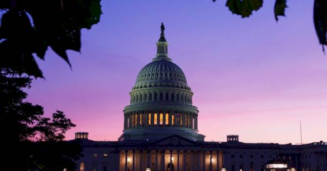 at-least-12-democratic-lawmakers-plan-to-boycott-trump’s-state-of-the-union-address-–-nbc-news