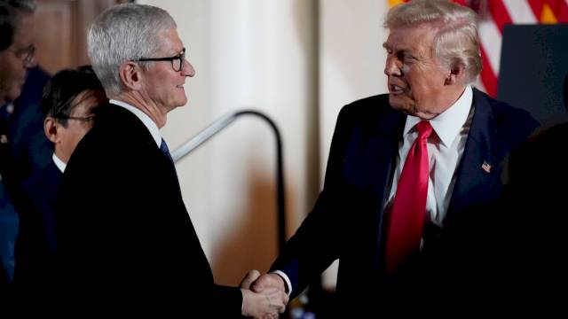 trump-grants-tariff-breaks-to-‘politically-connected’-companies,-senate-dems-say-–-npr