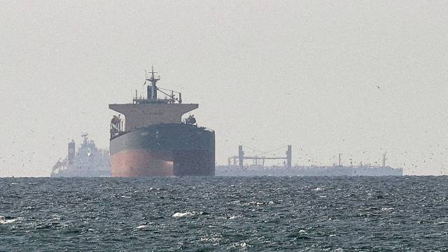 Iran reverses course on reopening Strait of Hormuz, signals warning to US – Fox News