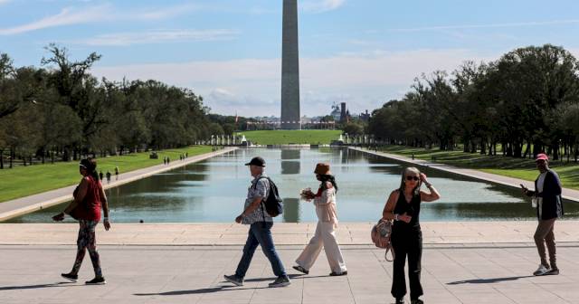 Trump says he’ll renovate ‘filthy’ reflecting pool on National Mall – NBC News
