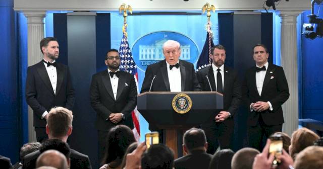 Trump speaks after shooter apprehended outside White House Correspondents’ Dinner – NBC News
