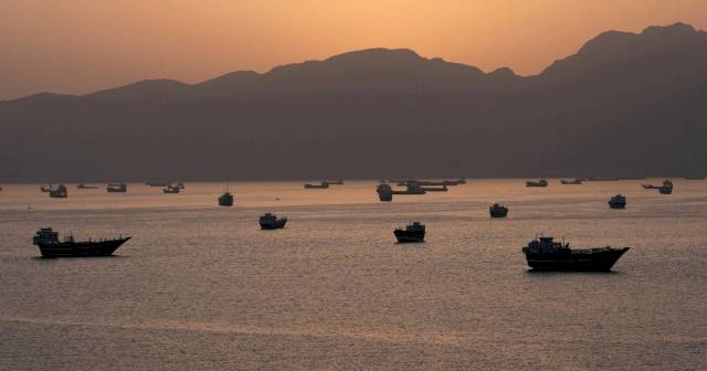 us.-launches-mission-to-guide-ships-through-the-strait-of-hormuz;-iran-threatens-attacks-–-nbc-news