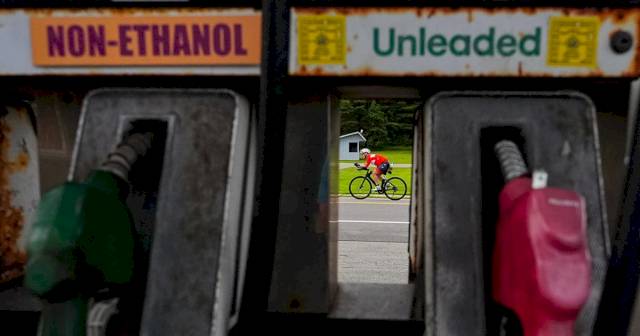 opinion-|-the-one-weird-trick-to-lower-gas-prices-the-trump-administration-hates-–-ms-now