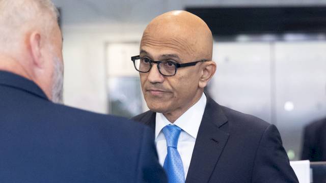 Trump’s China trip, Nadella’s testimony, GM layoffs and more in Morning Squawk – CNBC