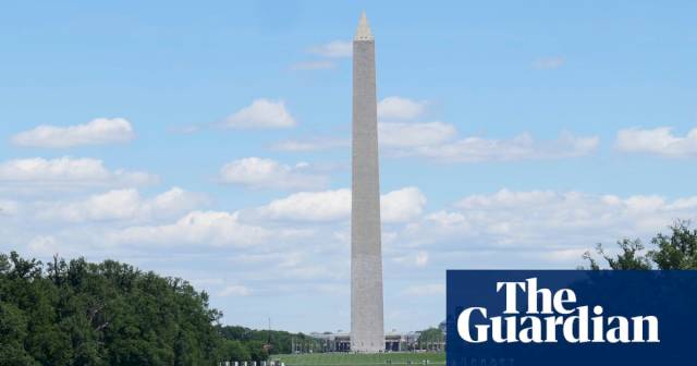 workers-racing-to-turn-reflecting-pool-blue-for-trump-may-be-at-risk,-union-warns-–-the-guardian