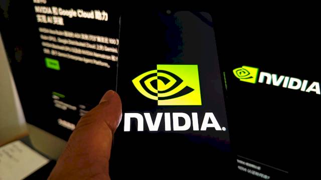 nvidia-earnings-call-drama:-will-jensen-huang-talk-‘trump’-and-china-chips-after-xi-summit?-–-cnbc