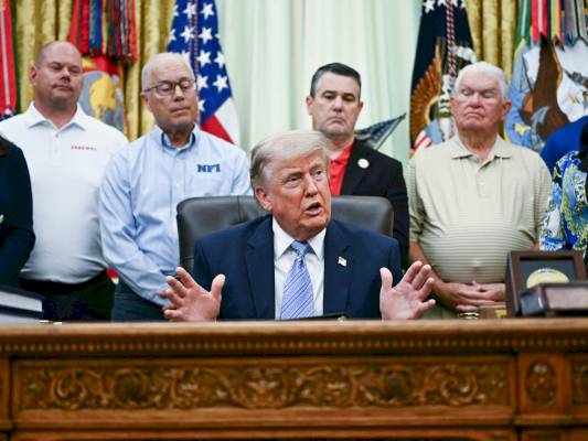 trump-shifts-between-diplomacy-and-threats-in-iran-standoff-–-al-jazeera