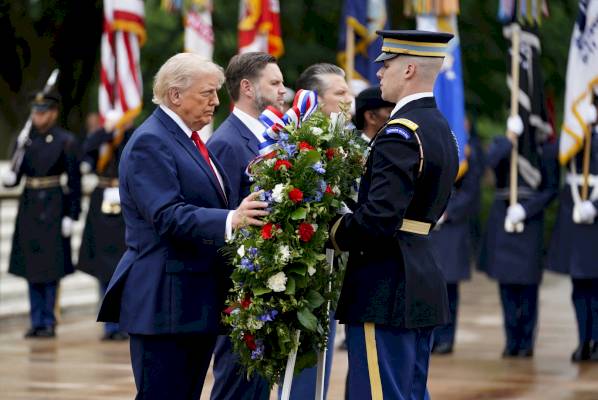 trump-pays-tribute-to-us-troops-killed-in-war-on-iran-on-memorial-day-–-al-jazeera
