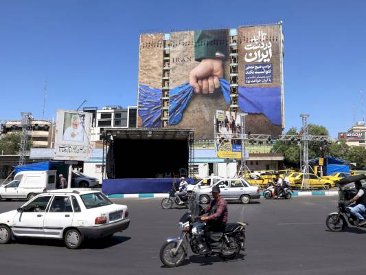 iranian-delegation-in-qatar-as-talks-on-us-ceasefire-extend-–-al-jazeera
