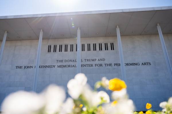 judge-says-kennedy-center-board-broke-law-putting-trump’s-name-on-building,-blocks-closure-–-ap-news