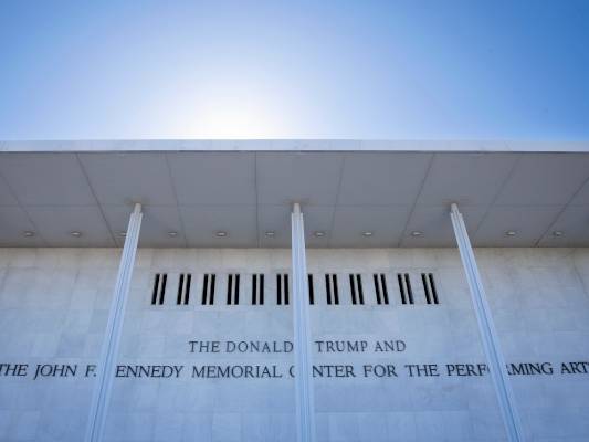 trump-pledges-to-withdraw-from-kennedy-center-after-court-strikes-his-name-–-al-jazeera