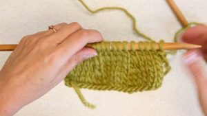 How to knit raglan decreases from RS and WS