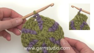 How to crochet with two colors in the round