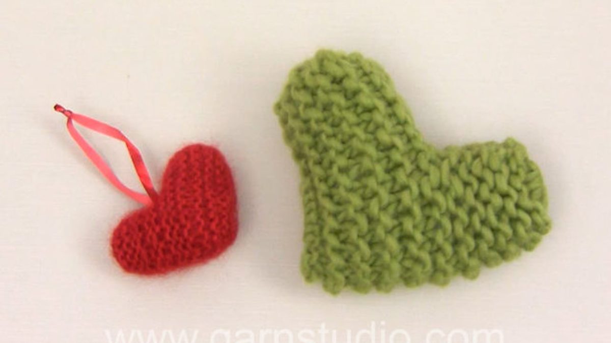 How to knit the Christmas heart in DROPS Extra 0-878